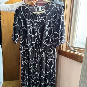 London Times Black and White Circle Print Midi Dress